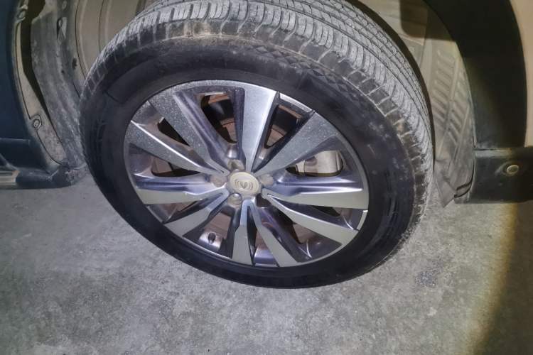 Used CHANGAN CS95 2017 2.0T Four-Wheel Drive ZhiZun Edition Right Front Wheel Hub