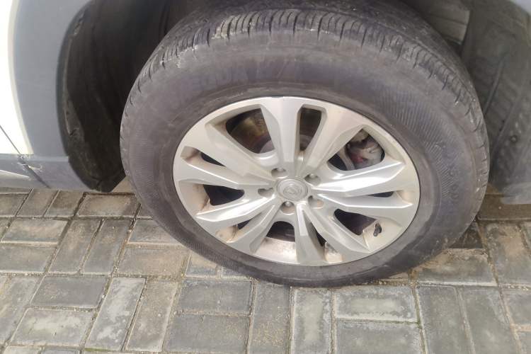 Used CHANGAN CS95 2017 2.0T Two-Wheel Drive Zhiyuan Edition Right Front Wheel Hub