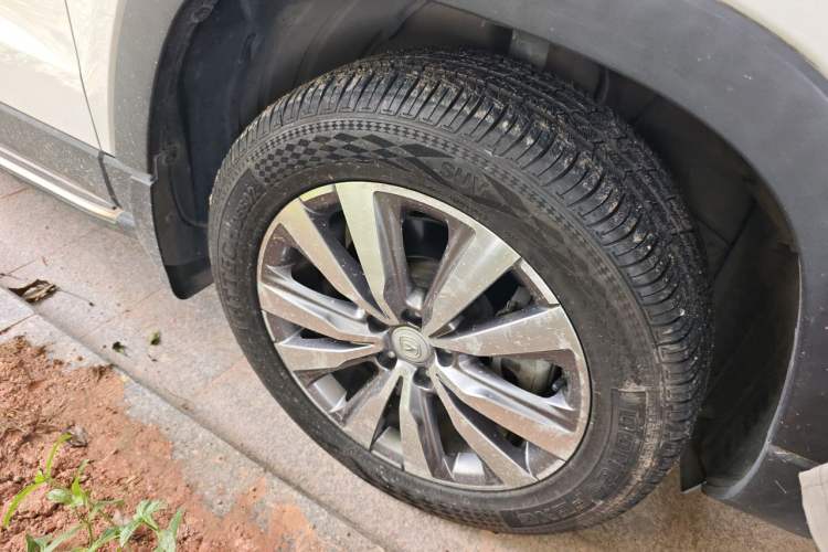 Used CHANGAN CS95 2017 2.0T Four-Wheel Drive SmartDrive Edition Right Front Wheel Hub