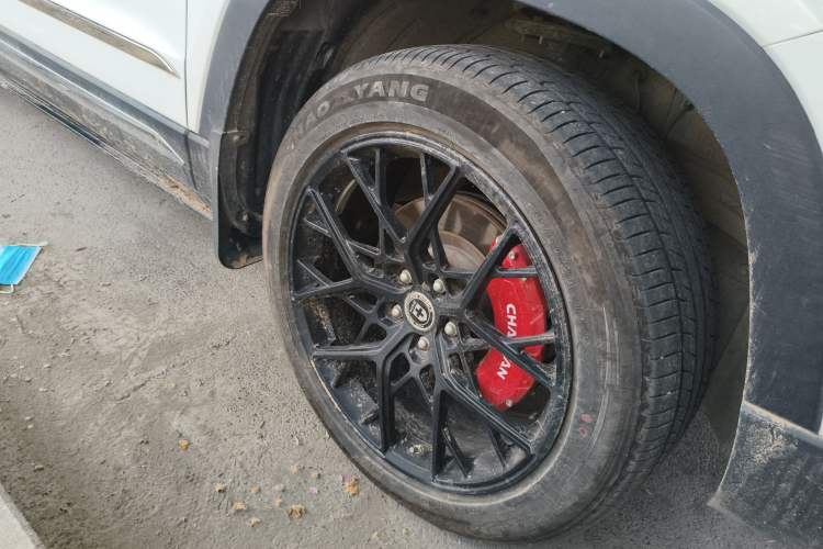 Used CHANGAN CS95 2017 2.0T Two-Wheel Drive Zhituo Edition Right Front Wheel Hub