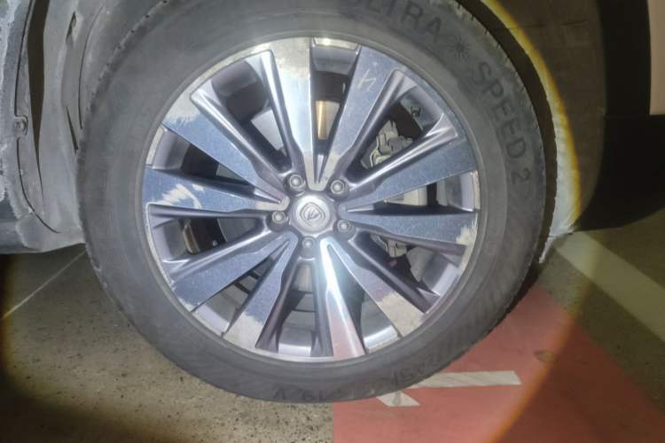 Used CHANGAN CS95 2017 2.0T Four-Wheel Drive SmartDrive Edition Right Front Wheel Hub