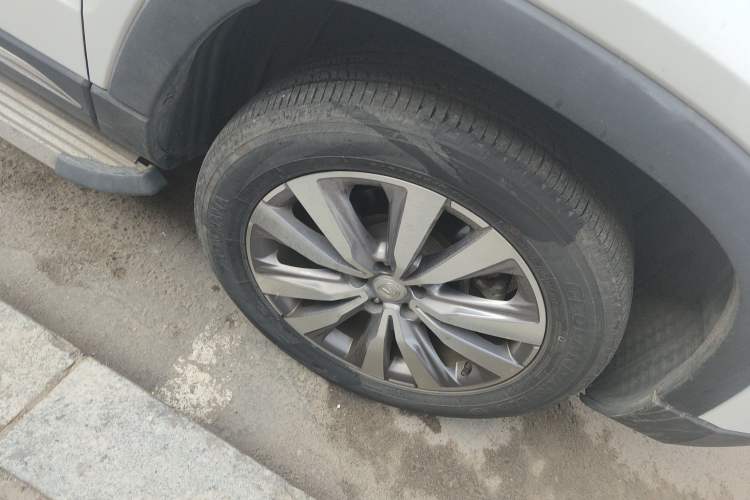Used CHANGAN CS95 2017 2.0T Two-Wheel Drive Zhituo Edition Right Front Wheel Hub
