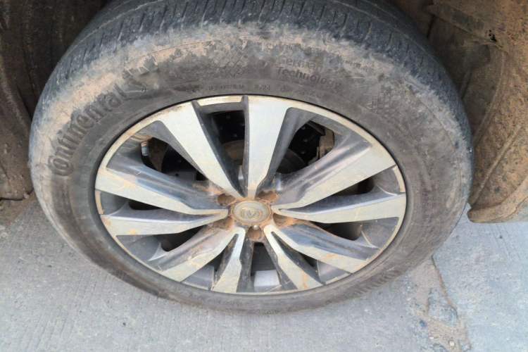 Used CHANGAN CS95 2017 2.0T Four-Wheel Drive SmartDrive Edition Right Front Wheel Hub