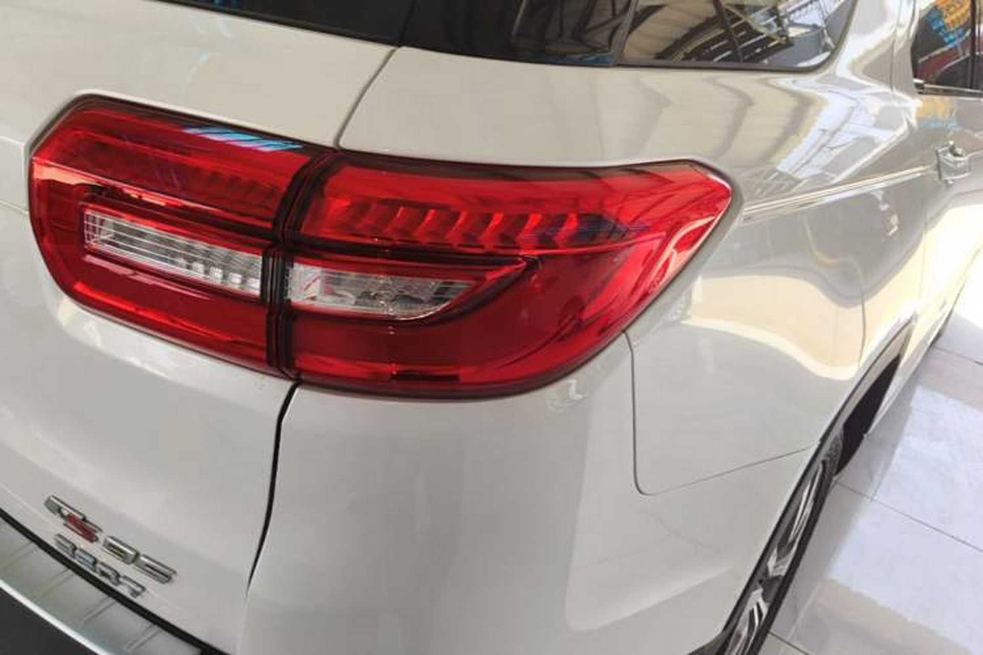 Used CHANGAN CS95 2017 2.0T Two-Wheel Drive Zhitu Edition Right Rear Taillight