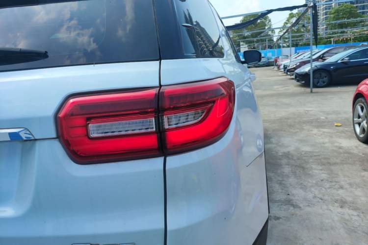 Used CHANGAN CS95 2017 2.0T Two-Wheel Drive Zhitu Edition Right Rear Taillight