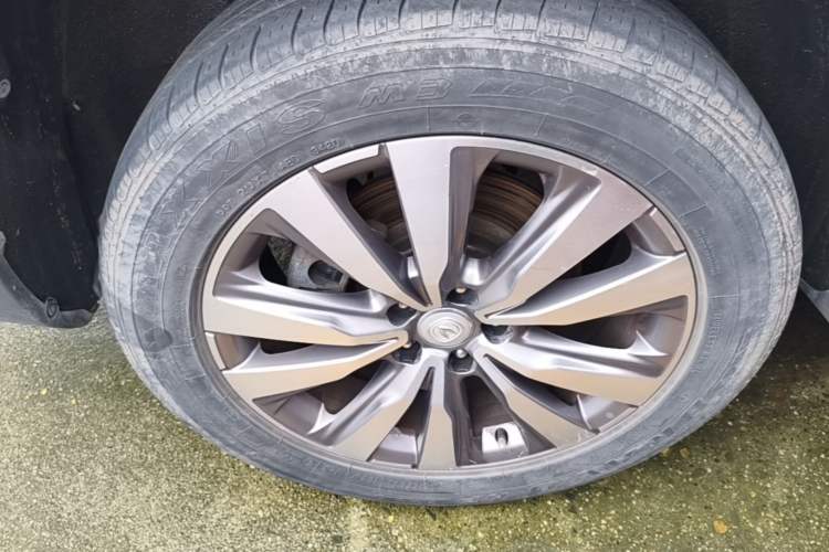 Used CHANGAN CS95 2017 2.0T Two-Wheel Drive Zhituo Edition Right Rear Wheel Hub