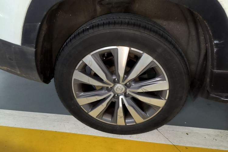 Used CHANGAN CS95 2017 2.0T Four-Wheel Drive ZhiZun Edition Right Rear Wheel Hub