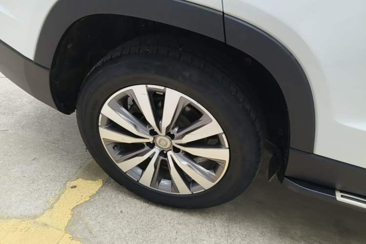Used CHANGAN CS95 2017 2.0T Four-Wheel Drive SmartDrive Edition Right Rear Wheel Hub