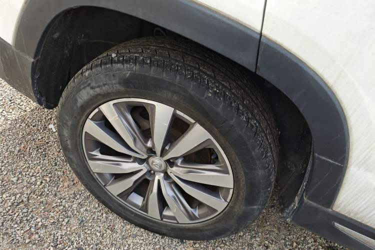 Used CHANGAN CS95 2017 2.0T Two-Wheel Drive Zhitu Edition Right Rear Wheel Hub