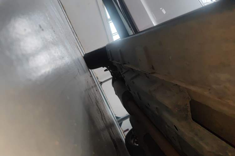 Used CHANGAN CS95 2017 2.0T Two-Wheel Drive Zhitu Edition Right Side Sill