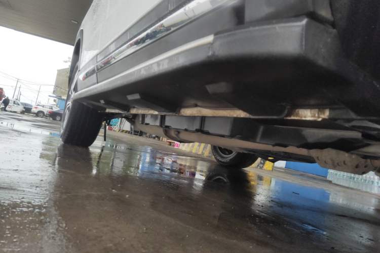 Used CHANGAN CS95 2017 2.0T Two-Wheel Drive Zhitu Edition Right Side Sill