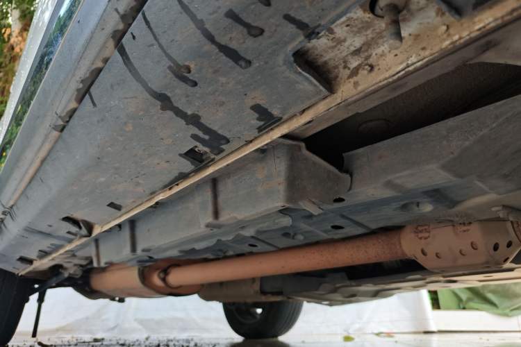 Used CHANGAN CS95 2017 2.0T Two-Wheel Drive Zhitu Edition Right Side Sill