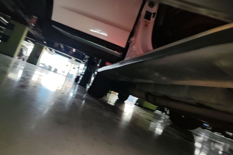 Used CHANGAN CS95 2017 2.0T Two-Wheel Drive Zhiyuan Edition Right Side Sill