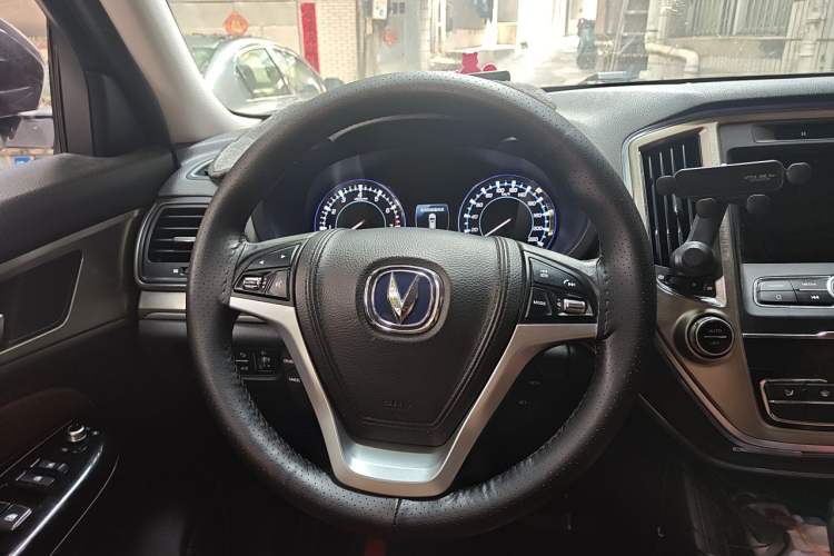 Used CHANGAN CS95 2017 2.0T Four-Wheel Drive SmartDrive Edition Steering Wheel