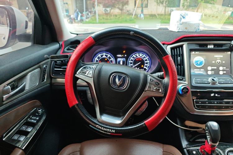 Used CHANGAN CS95 2017 2.0T Four-Wheel Drive ZhiZun Edition Steering Wheel
