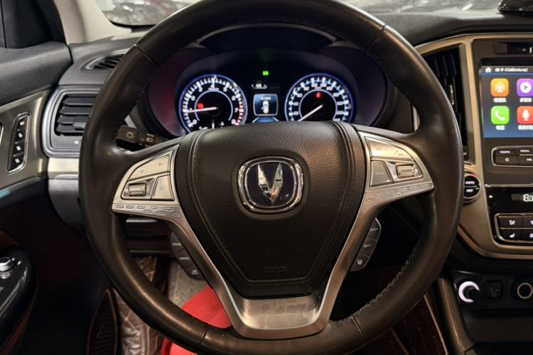 Used CHANGAN CS95 2017 2.0T Four-Wheel Drive ZhiZun Edition Steering Wheel