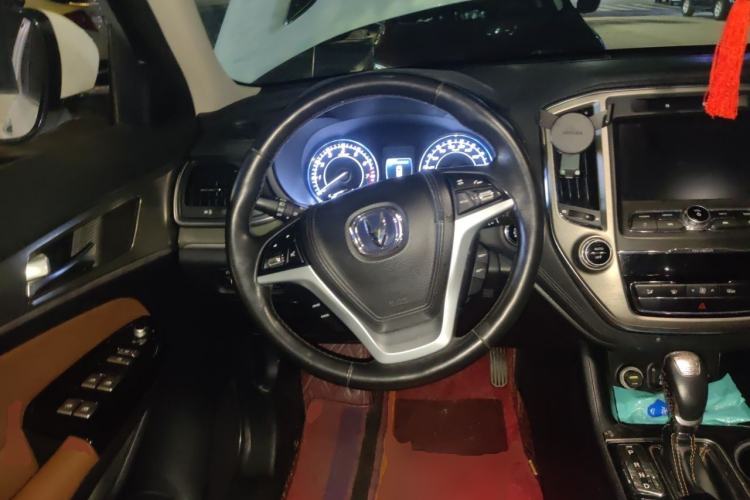Used CHANGAN CS95 2017 2.0T Two-Wheel Drive Zhituo Edition Steering Wheel