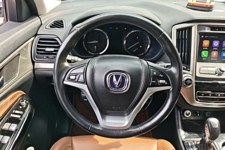 Used CHANGAN CS95 2017 2.0T Two-Wheel Drive Zhituo Edition Steering Wheel