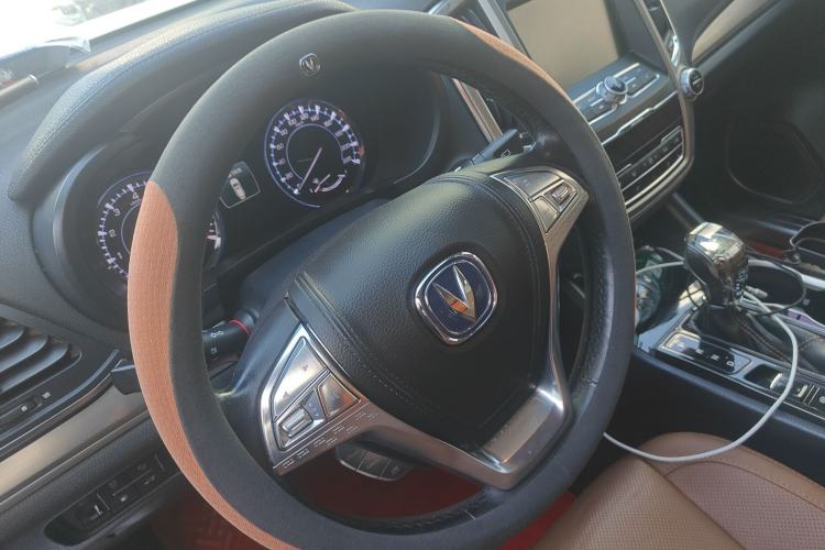 Used CHANGAN CS95 2017 2.0T Four-Wheel Drive ZhiZun Edition Steering Wheel