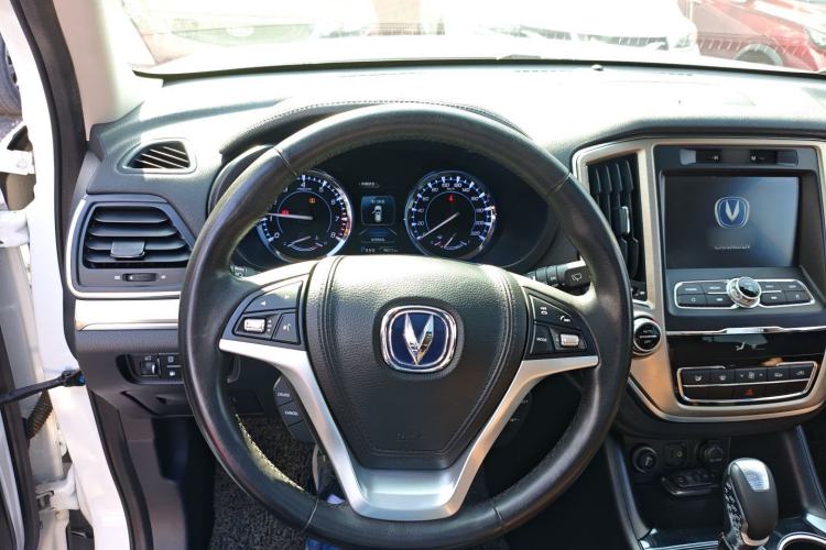 Used CHANGAN CS95 2017 2.0T Two-Wheel Drive Zhituo Edition Steering Wheel