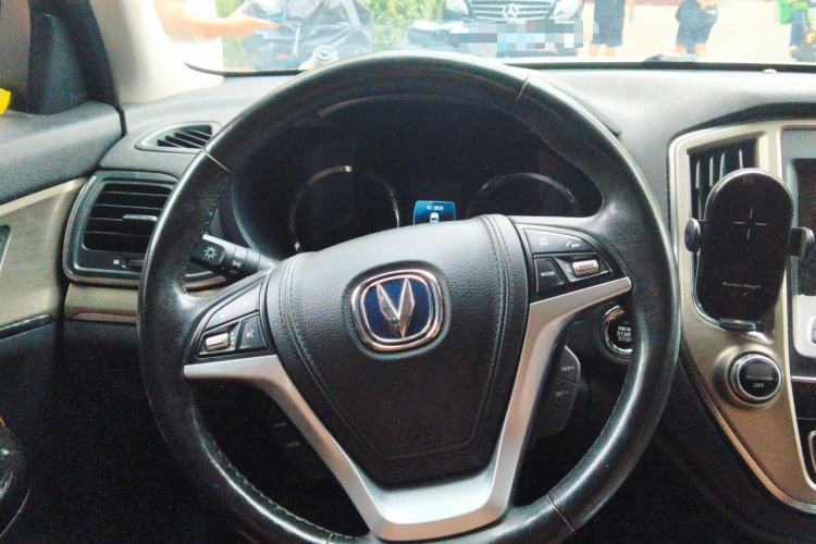 Used CHANGAN CS95 2017 2.0T Two-Wheel Drive Zhiyuan Edition Steering Wheel