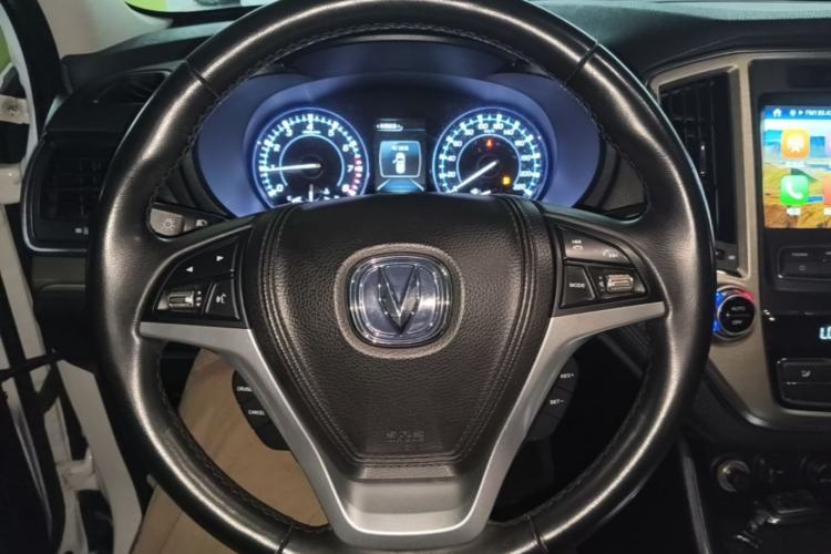 Used CHANGAN CS95 2017 2.0T Two-Wheel Drive Zhiyuan Edition Steering Wheel