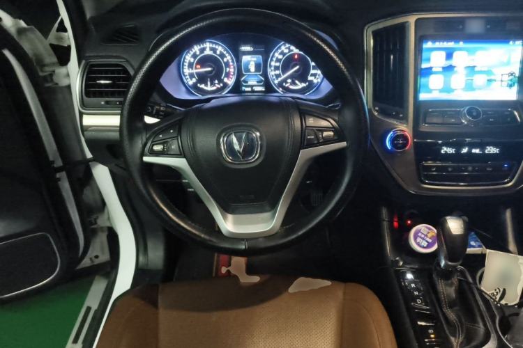 Used CHANGAN CS95 2017 2.0T Two-Wheel Drive Zhituo Edition Steering Wheel