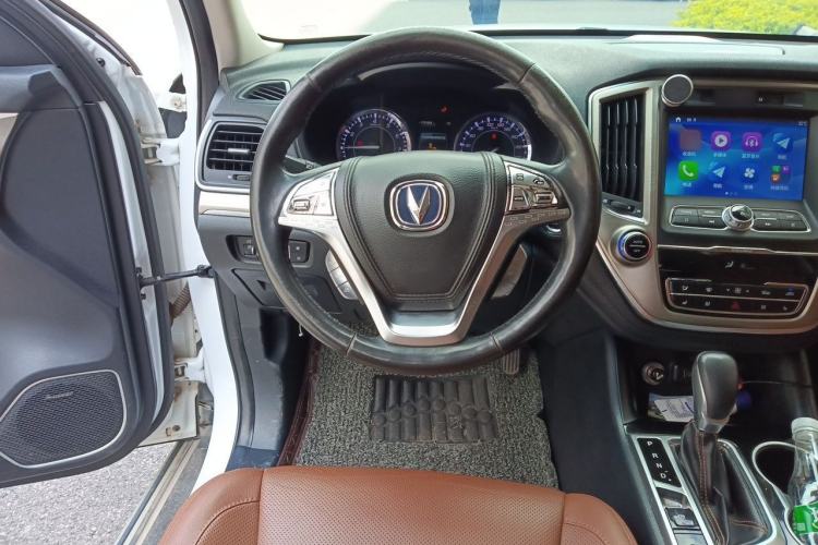 Used CHANGAN CS95 2017 2.0T Four-Wheel Drive ZhiZun Edition Steering Wheel