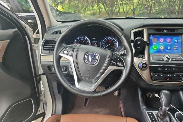 Used CHANGAN CS95 2017 2.0T Two-Wheel Drive Zhiyuan Edition Steering Wheel