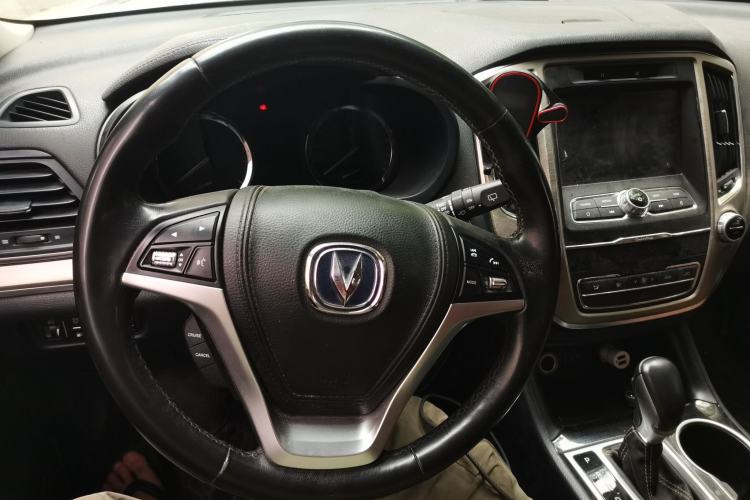 Used CHANGAN CS95 2017 2.0T Two-Wheel Drive Zhitu Edition Steering Wheel