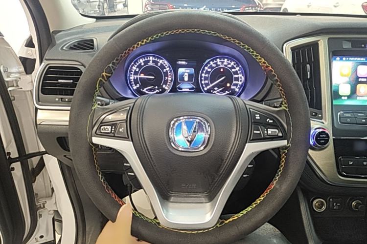 Used CHANGAN CS95 2017 2.0T Two-Wheel Drive Zhiyuan Edition Steering Wheel