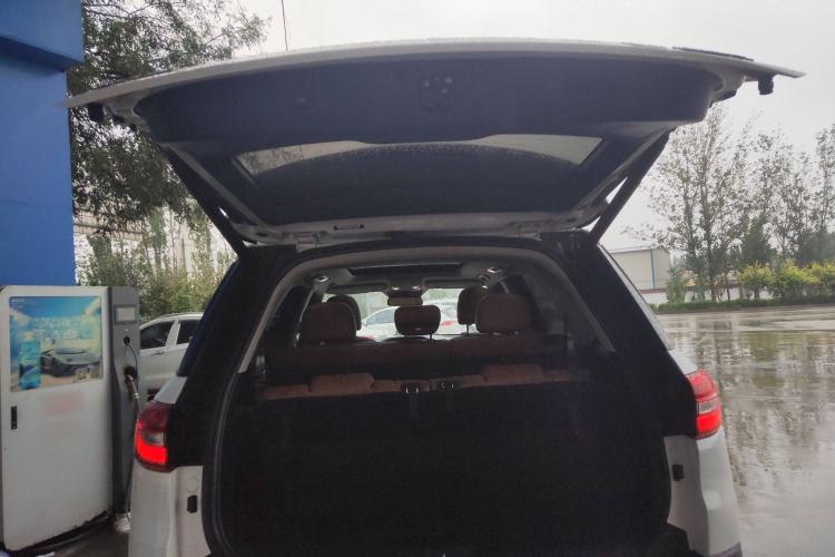 Used CHANGAN CS95 2017 2.0T Two-Wheel Drive Zhitu Edition Trunk