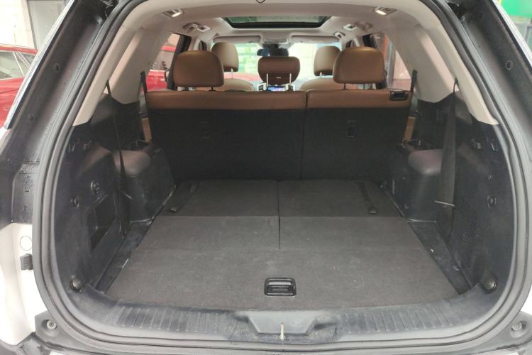 Used CHANGAN CS95 2017 2.0T Two-Wheel Drive Zhitu Edition Trunk