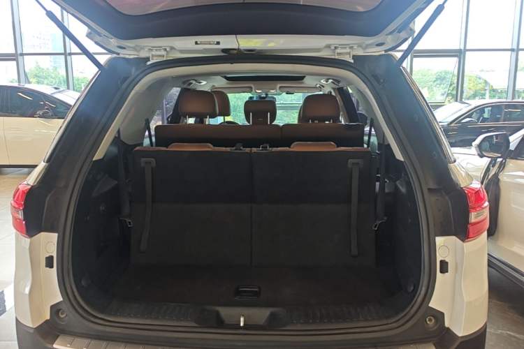 Used CHANGAN CS95 2017 2.0T Two-Wheel Drive Zhiyuan Edition Trunk