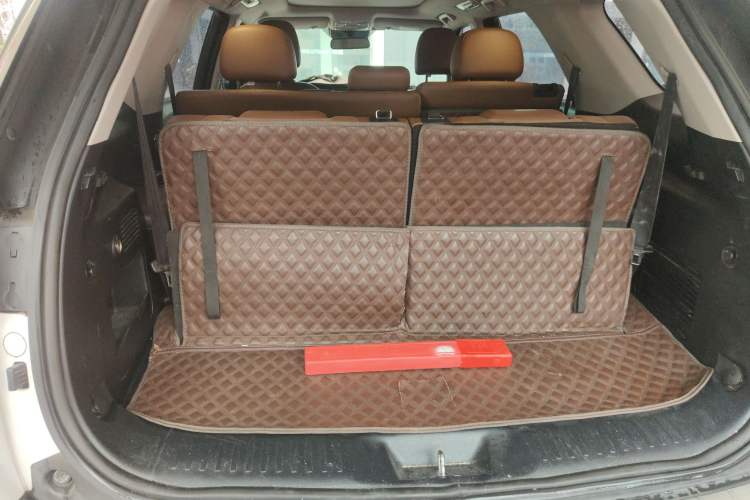 Used CHANGAN CS95 2017 2.0T Two-Wheel Drive Zhitu Edition Trunk