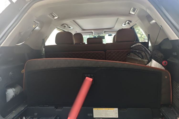 Used CHANGAN CS95 2017 2.0T Two-Wheel Drive Zhiyuan Edition Trunk