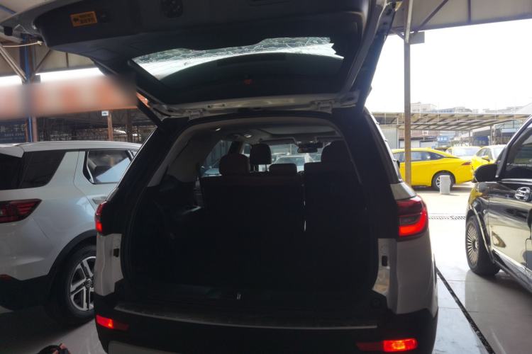 Used CHANGAN CS95 2017 2.0T Two-Wheel Drive Zhitu Edition Trunk