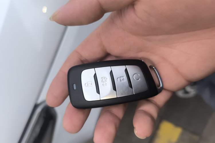 Used CHANGAN CS95 2017 2.0T Two-Wheel Drive Zhitu Edition Vehicle Key