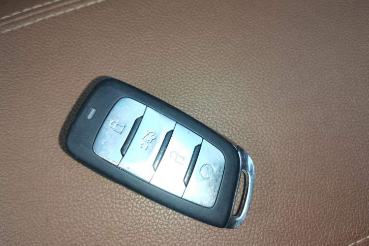 Used CHANGAN CS95 2017 2.0T Two-Wheel Drive Zhitu Edition Vehicle Key