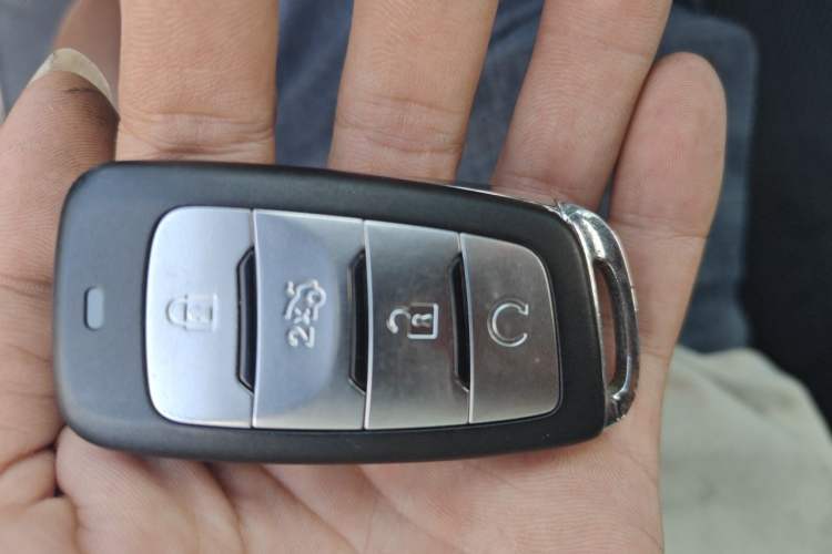 Used CHANGAN CS95 2017 2.0T Two-Wheel Drive Zhitu Edition Vehicle Key