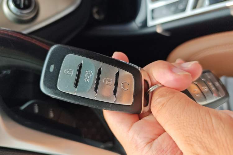 Used CHANGAN CS95 2017 2.0T Two-Wheel Drive Zhitu Edition Vehicle Key
