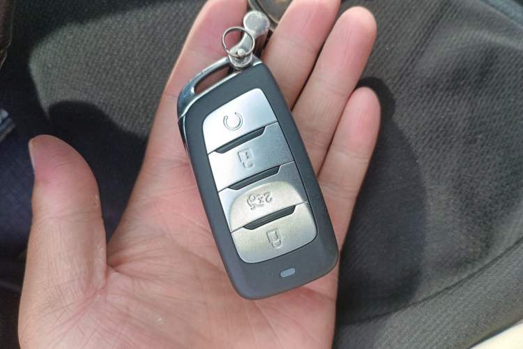 Used CHANGAN CS95 2017 2.0T Two-Wheel Drive Zhiyuan Edition Vehicle Key
