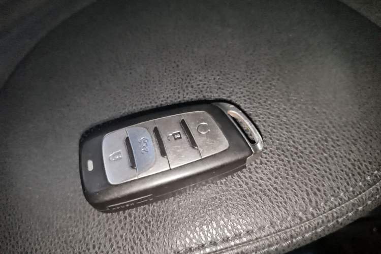 Used CHANGAN CS95 2017 2.0T Two-Wheel Drive Zhitu Edition Vehicle Key