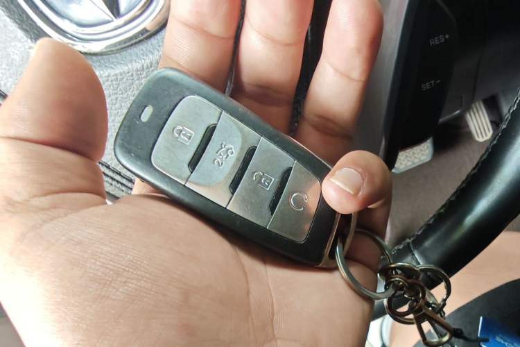 Used CHANGAN CS95 2017 2.0T Two-Wheel Drive Zhiyuan Edition Vehicle Key