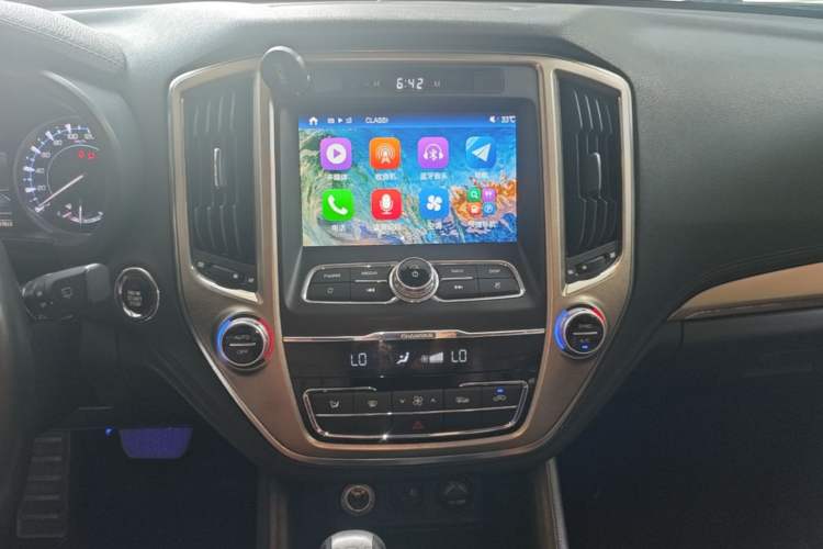 Used CHANGAN CS95 2017 2.0T Two-Wheel Drive Zhiyuan Edition Audio And AC Panel
