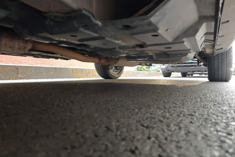 Used CHANGAN CS95 2017 2.0T Two-Wheel Drive Zhitu Edition Chassis Front Left