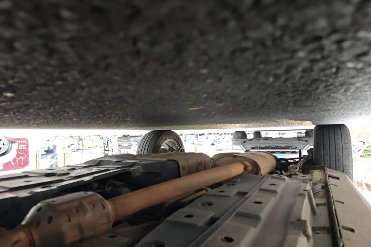 Used CHANGAN CS95 2017 2.0T Two-Wheel Drive Zhitu Edition Chassis Front Right