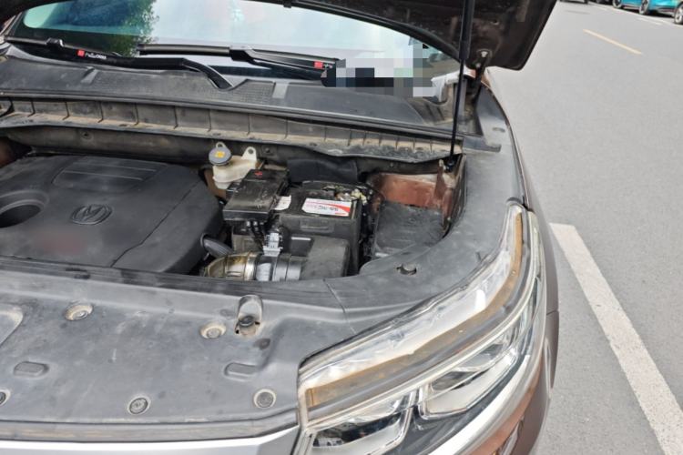 Used CHANGAN CS95 2017 2.0T Two-Wheel Drive Zhitu Edition Engine Bay Left