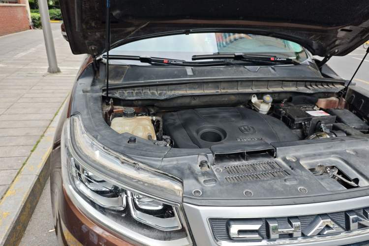 Used CHANGAN CS95 2017 2.0T Two-Wheel Drive Zhitu Edition Engine Bay Right