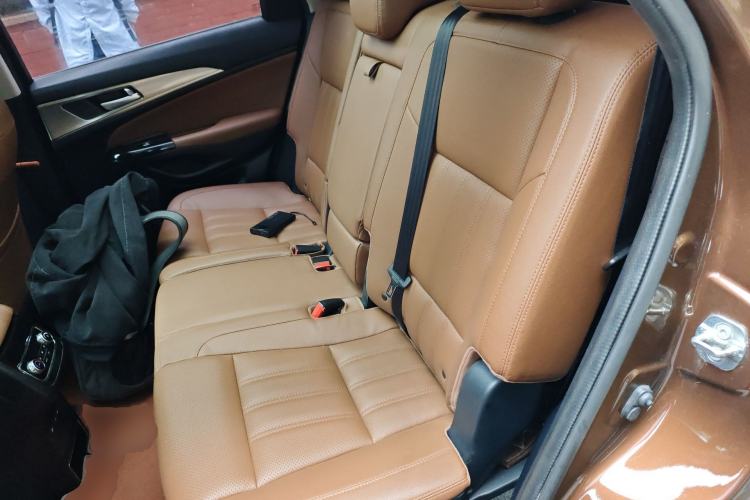 Used CHANGAN CS95 2017 2.0T Two-Wheel Drive Zhitu Edition Left Rear Seat